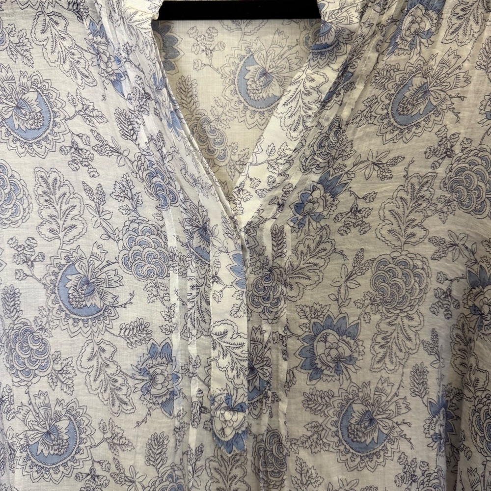 Vince Camuto Women’s Lightweight Flowy Blue Lilac and White Paisley Blouse sz XL - Picture 5 of 10